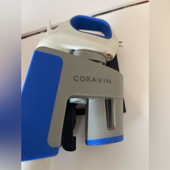 Coravin 100015 Model One Advanced Wine Bottle Opener and Preservation System - Picture 4 of 9